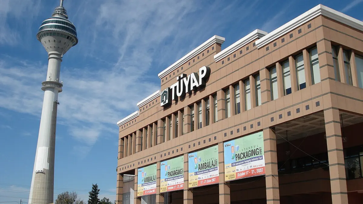 Plast Eurasia 2016 trade fair exhibition hall